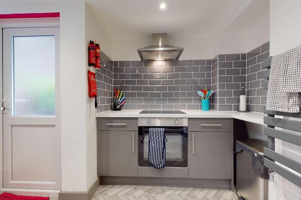 Neat Retreat Graig Pontypridd Villa Екстериор снимка