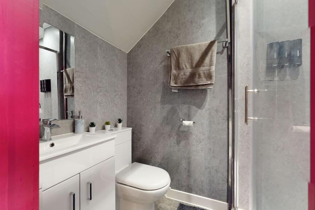 Neat Retreat Graig Pontypridd Villa Екстериор снимка